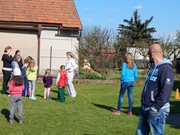 Čarodějnické odpoledne s rodiči na školní zahradě